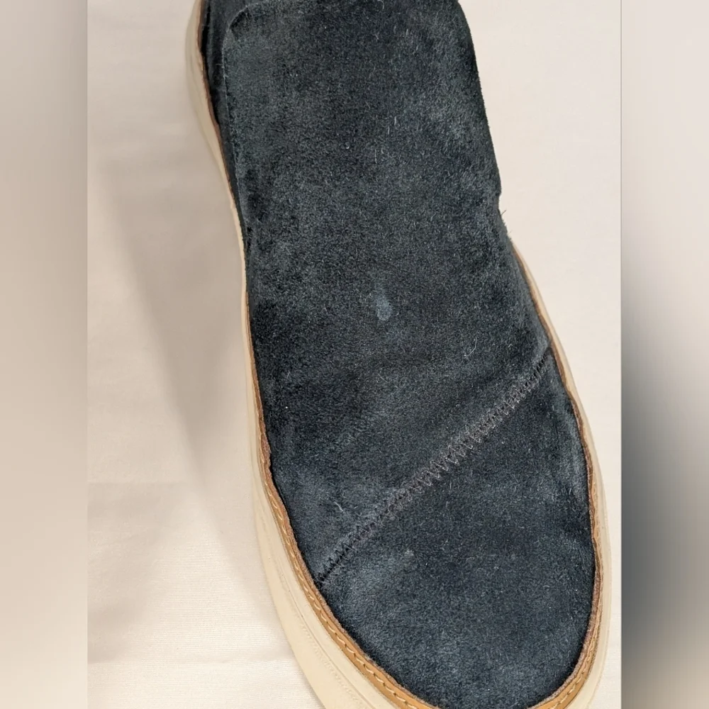 Toms elegant black